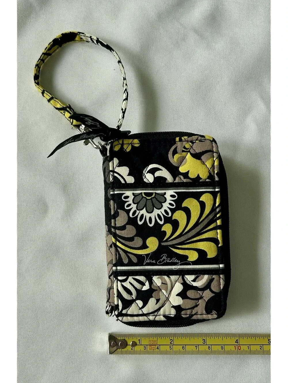 NWOT Vera Bradley Wristlet Retired Baroque Pattern